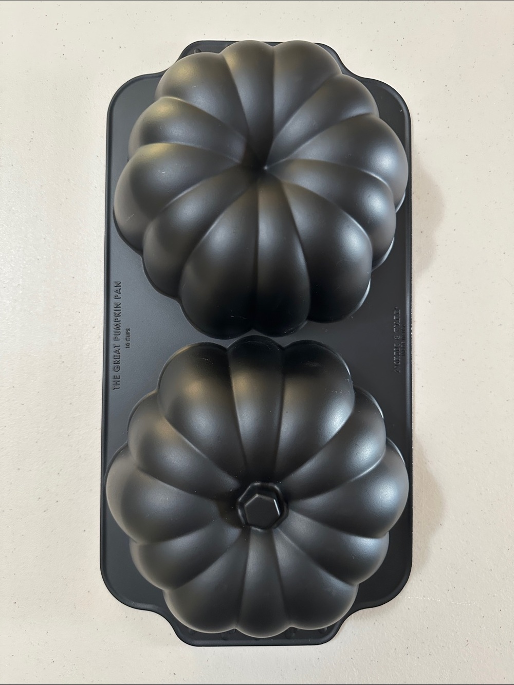 Nordic Ware Retired The Great Pumpkin Cake Pan - 3D Pumpkin Cake - Matte Black